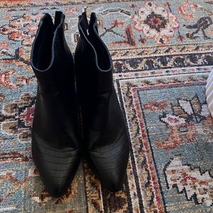 Steve Madden // 3” Heeled Booties Size 10